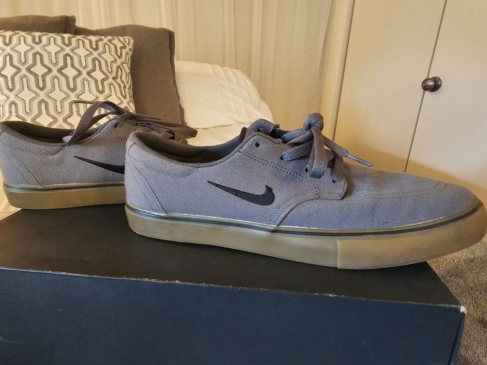 Mens SB Nike Shoes 10.5