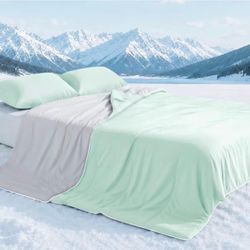 Brand New Cooling Comforter Queen Size with Pillow Cases
