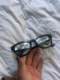 Meta glasses