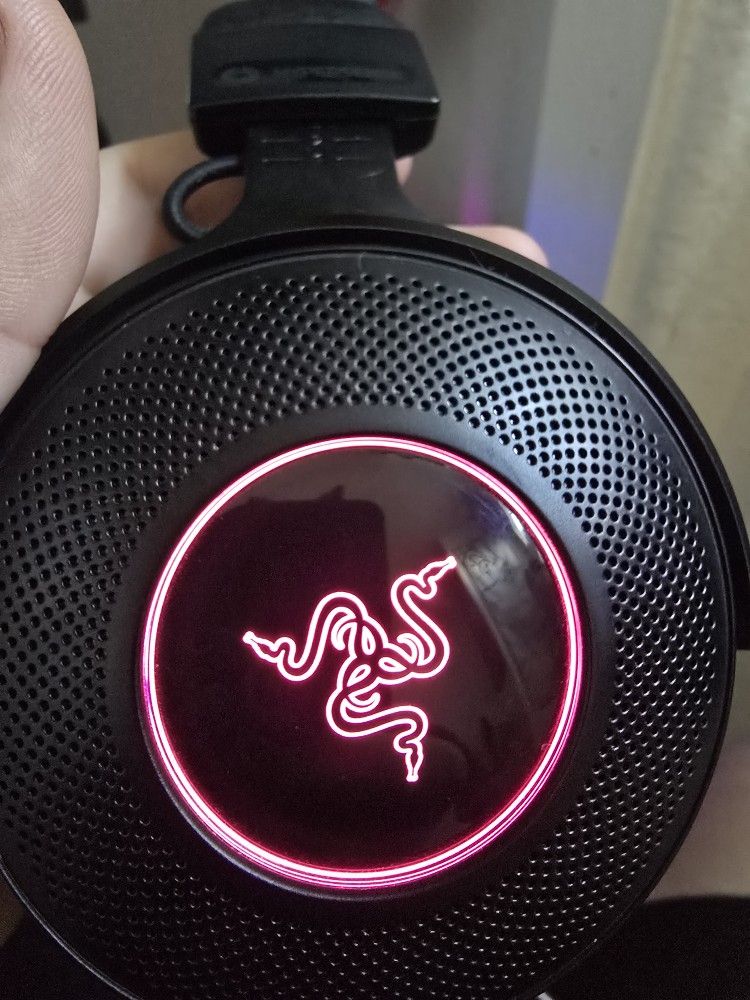 Razer Kraken V3 Hypersense Wired