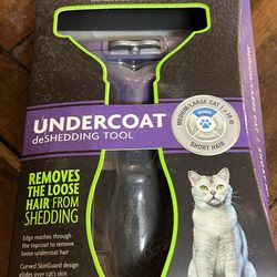 Undercoat deshedding tool for cats