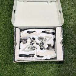 Jordan 4 Military Black Size 9