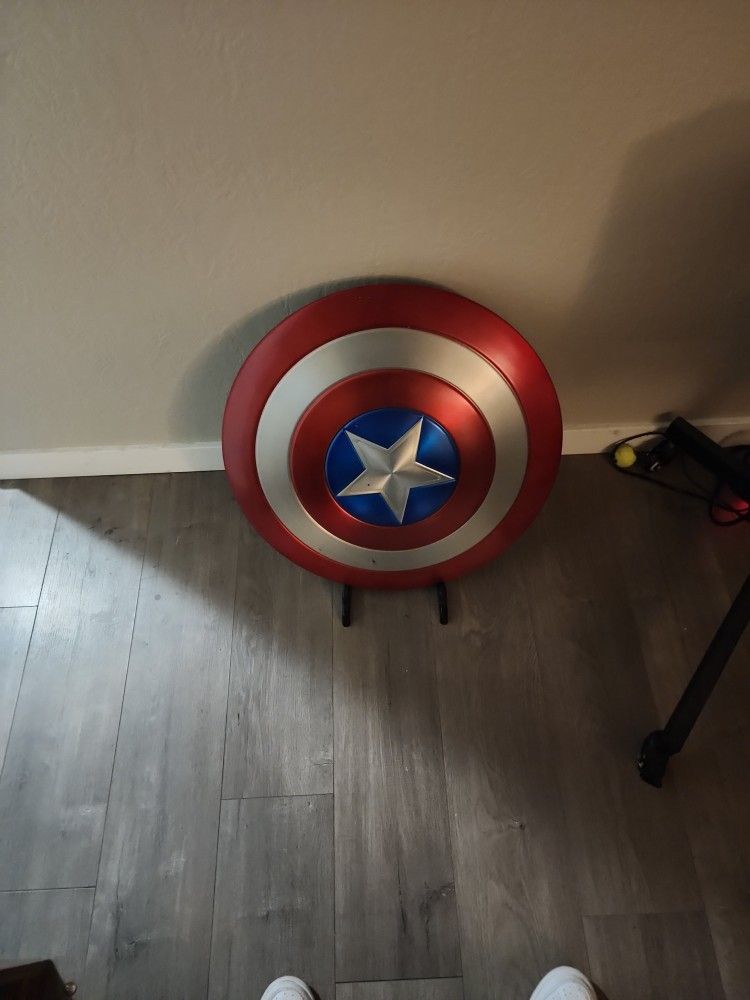 Captain America's Shield (Metal)
