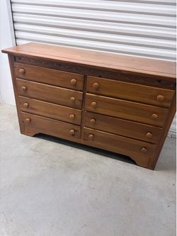 DELIVERY AVAILABLE 8 DRAWER SOLID WOOD DRESSER
