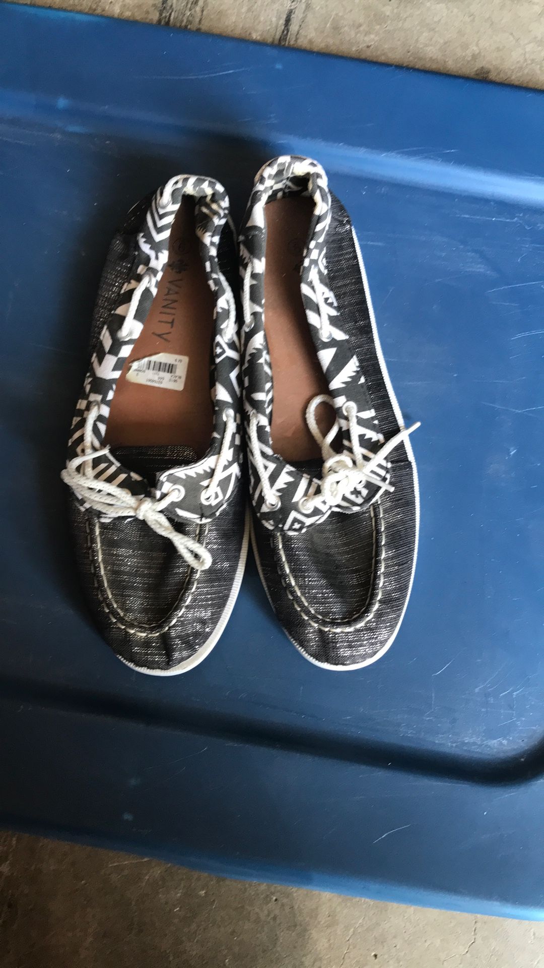 Vanity Shoes Womens Size 9