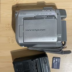 Sony Handycam DCR-HC30 Mini DV Camcorder Video Camera Tested Works  includes battery charger and memory card