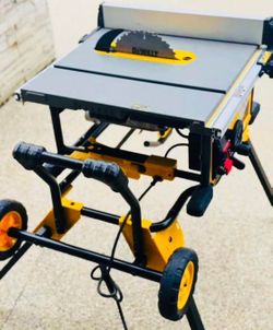 DEWALT 15 Amp Corded 10 in. Job Site Table Saw with Rolling Stand