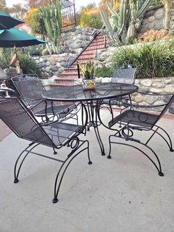 Vintage Woodard style wrought Iron mesh dining set