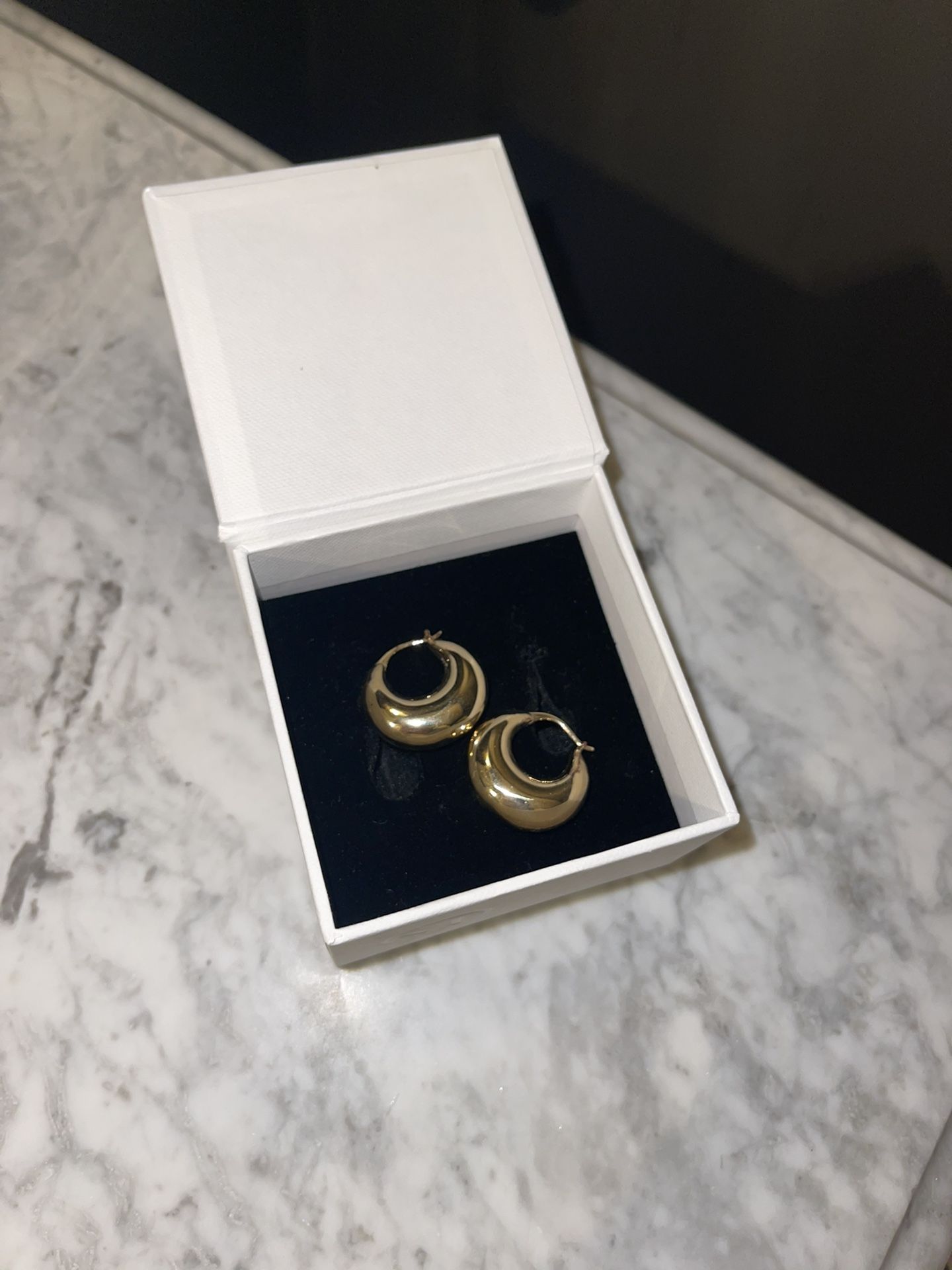 Mejuri Sculptural Hoops - Worn Once