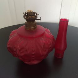 ANTIQUE OIL LAMP