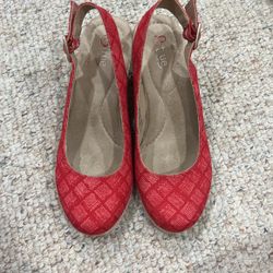 Women’s Red Wedges 