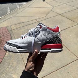 Jordan 3 fire red retros 2022!! Going for 330 retail all bs getting ignored