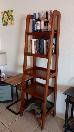 Ashley Falan Wood ladder
