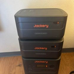 Jackery Solar generator 2000w 