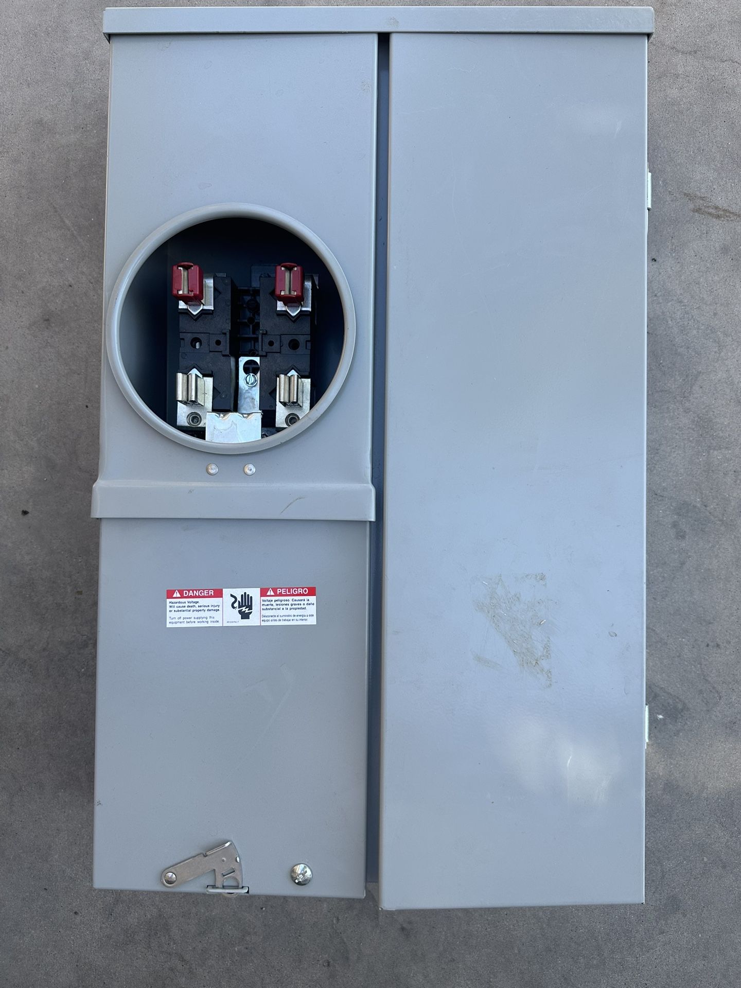 100 Amps Electrical Panel
