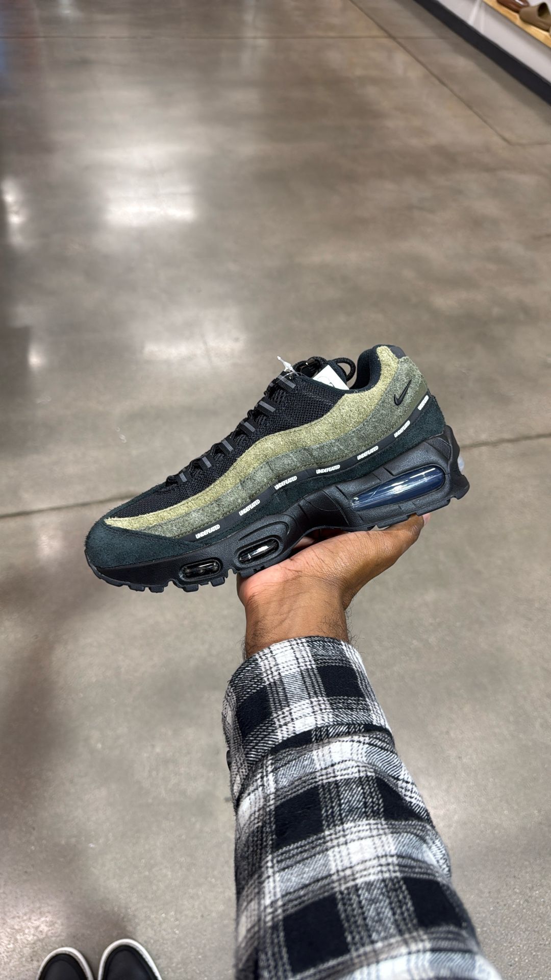 Brand New Numbered Undefeated Airmax Sz8.5