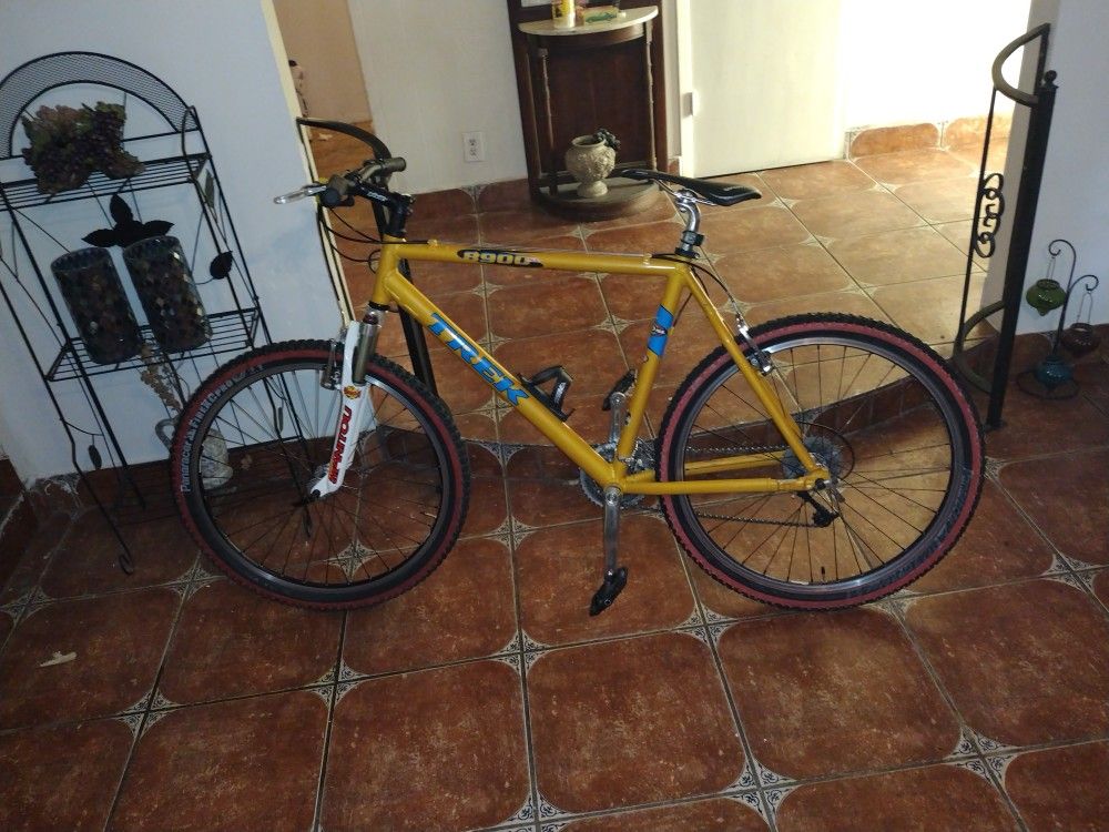 TREK 8900. MOUNTAIN BIKE for Sale in Phoenix AZ OfferUp