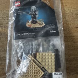 New in bag star wars Lego set from Barnes&Nobles Exclusive 