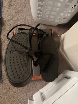 Step machine with bands
