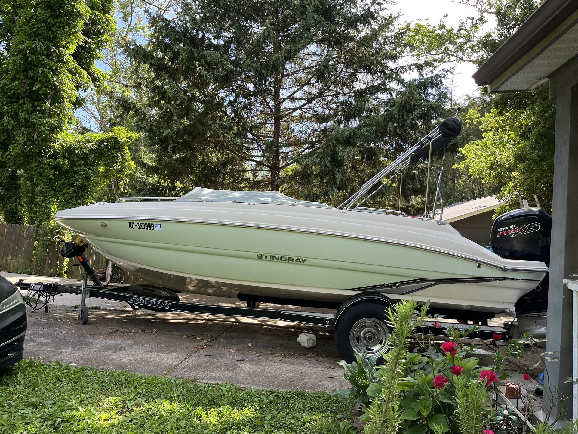 2019 Stingray Boat