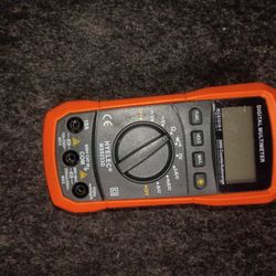 Hyelec MS8233D digital multimeter