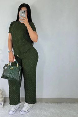 Conjunto de mujer con la cartera