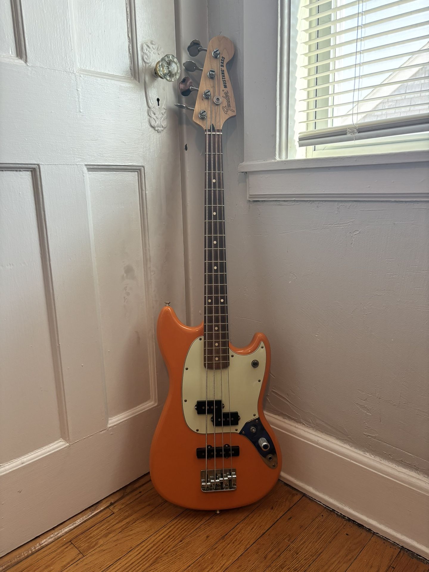 Fender Bass Limited Edition Mustang