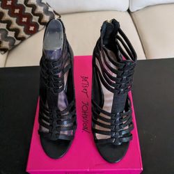 Betsey Johnson Bonito Heels Size 8