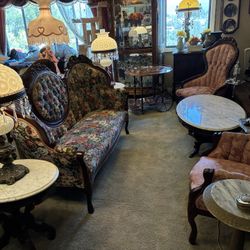 Victorian Furniiture