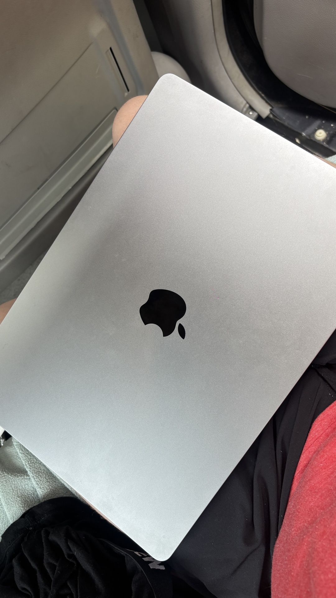 MacBook Air 15inch M2. 256gb With AppleCare +