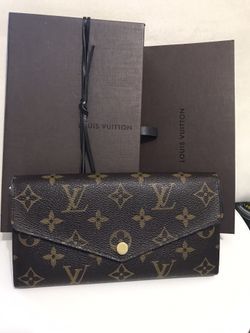 LOUIS VUITTON SARAH WALLET MONOGRAM