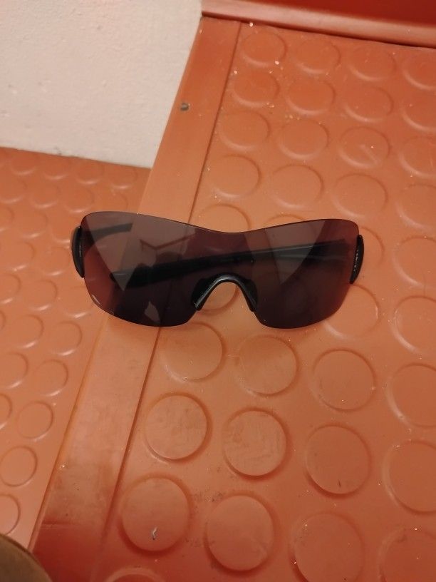 Oakley Miss Conduct sunglasses