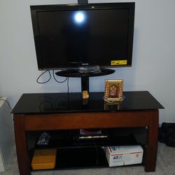 Toshiba 32inches Tv With Costco Tv Stand 