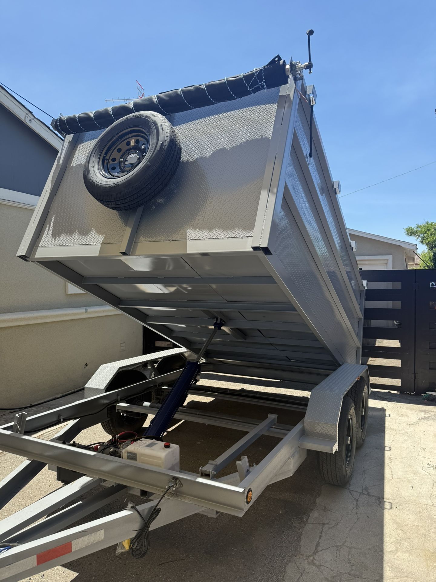 Hydraulic Dump Trailer