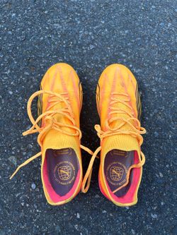 Puma Ultra Ultimate soccer Cleats Women