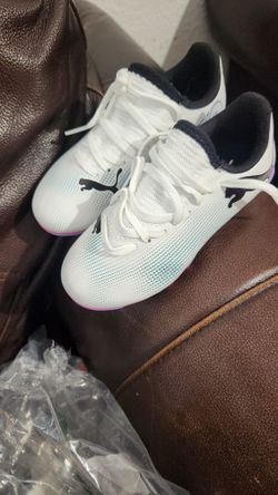 Girls Puma Soccer Cleats Size 11 Little Kids