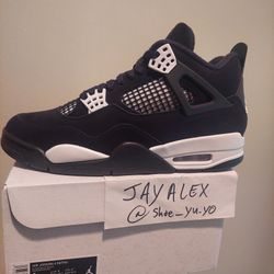 Air Jordan 4 Retro "White Thunder" Size 9