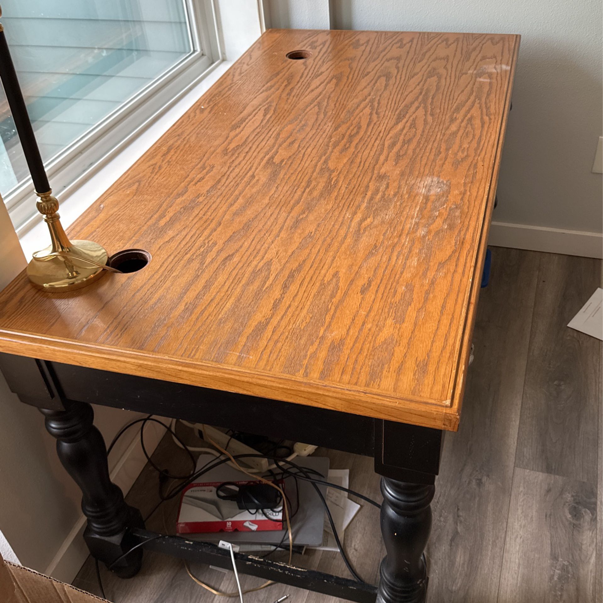 Solid Wooden Table W 2 Lamps For Free Will Pay $100 To Pickup