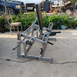 Hammer Strength Sitting Standing Shruge