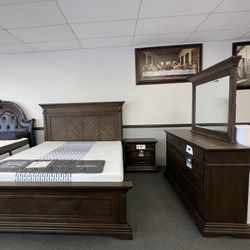 4PC King Bedroom Set 🪵Solid Wood🪵