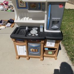 Step 2 Lifestyle Custom Kitchen 