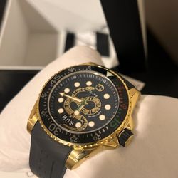 GUCCI DIVE WATCH SNAKE Dial 43mm