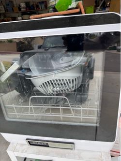 Countertop dishwasher