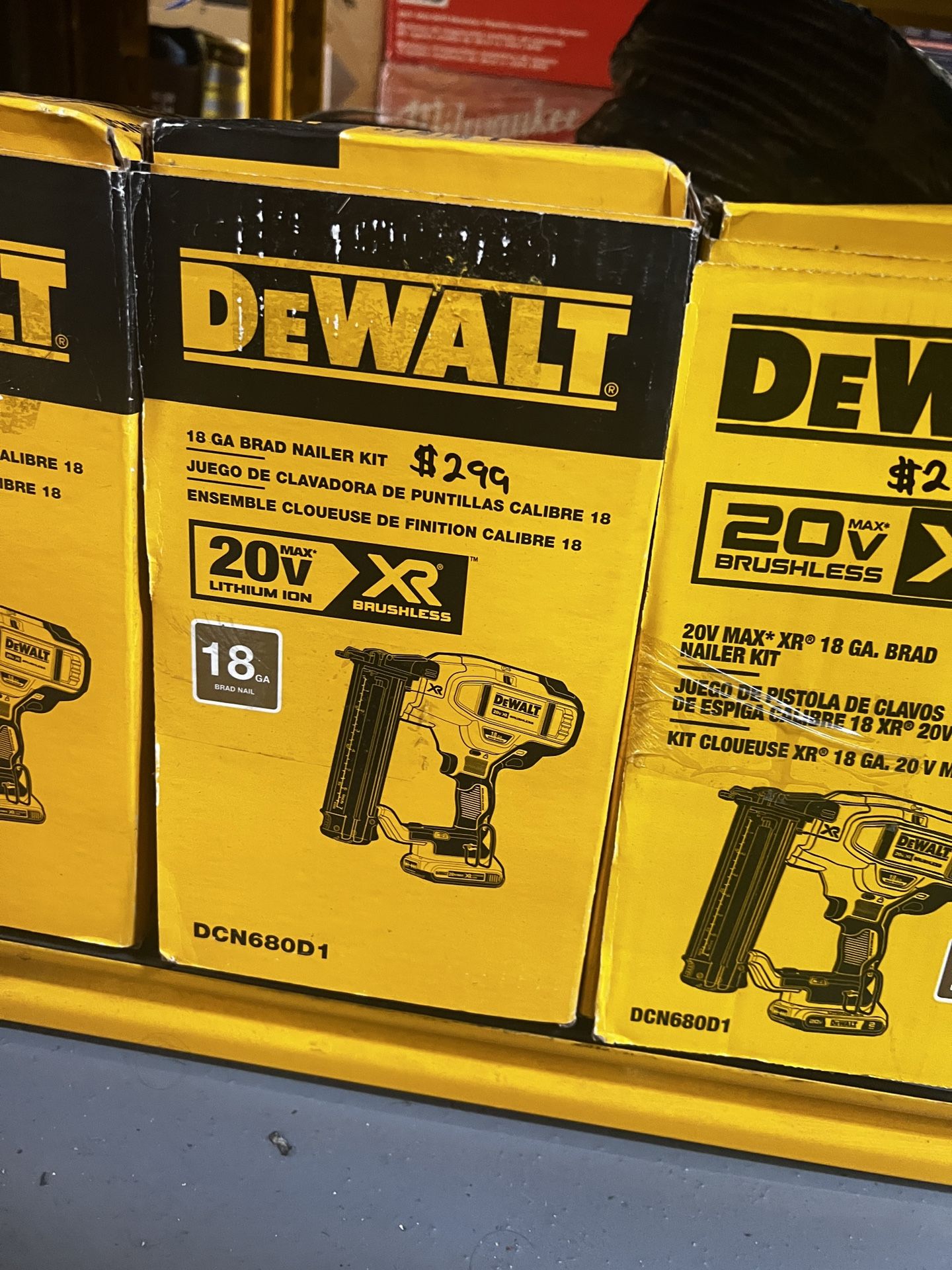 Dewalt 18 GA Brand Nailer Kit