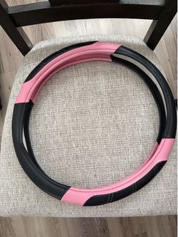 Universal steering wheel cover