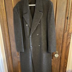 Men’s Suits, Sports Jackets, Tuxedoes & Over Coats