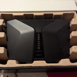 Nighthawk WIFI Router