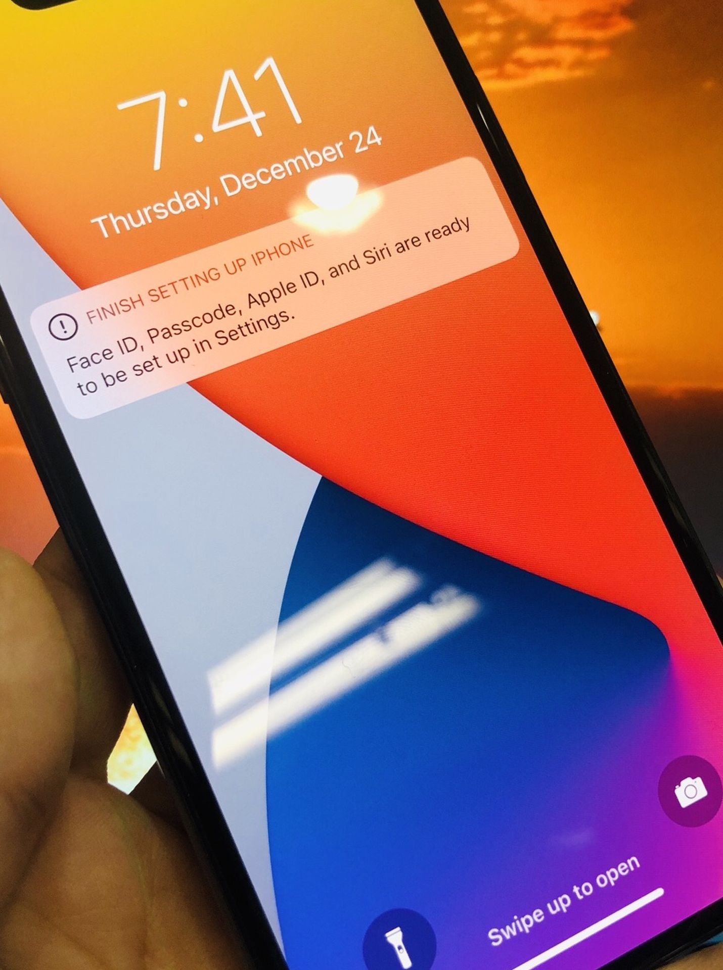 Factory unlocked iPhone x 64 gb, excellent conditions store warranty