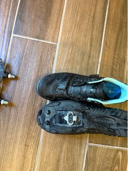Bike pedals (shimano) and clip in shied