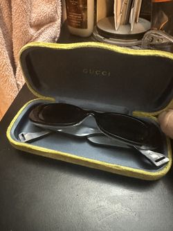 Gucci Original 0517S Womens Glasses